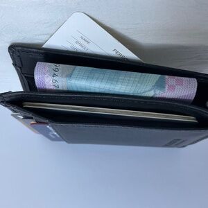 Bertotti Leather Mini Wallet Black Card Holder Unisex Card Case RFID Protection